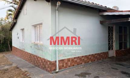Casa à venda no CENTRO de Araçoiaba da Serra-SP: 2 quartos, 1 sala, 1 banheiro, 44,80 m². Venha conferir!