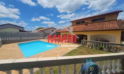 Chácara com piscina à venda no bairro Alvorada: 1.000m²!! CONFIRA!