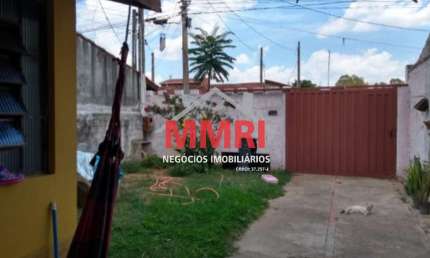 Imperdível oportunidade: Casa à venda em Araçoiaba da Serra-SP por R$195.000! no bairro Alcides Vieira, com 250,00 m² de área.