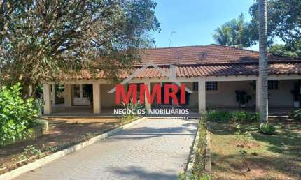Chácara de 8.000m² com PISCINA à venda no Araçoiabinha. OPORTUNIDADE!