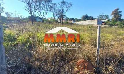 Terreno à venda no Centro de Araçoiaba da Serra-SP com 500m² de área!