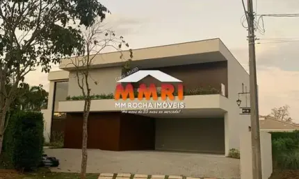 Casa de alto padrão com 04 suítes para venda no Condomínio Lago Azul em Araçoiaba da Serra/SP