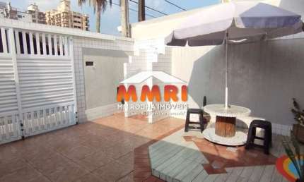 Casa de 2 dormitórios a 250m da praia - Praia Grande/SP