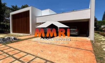 Casa de Alto Padrão à venda no condomínio Lago Azul - Araçoiaba da Serra/SP