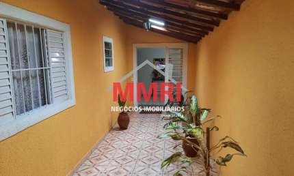 Casa com 4 dormitórios a Venda no Centro de Araçoiaba da Serra/SP. Imperdível!