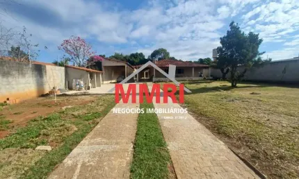 Chácara à venda em Araçoiaba da Serra-SP: 3 quartos, suíte, 6 vagas de garagem, 1.150m².