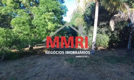 Terreno à venda em Araçoiaba da Serra-SP, bairro Ipanema do Meio, 800m² de área.