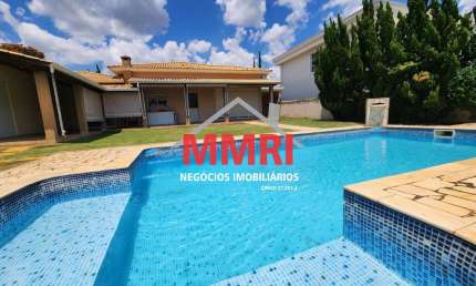 Casa de Condomínio no Village Ipanema: Conforto e Segurança Garantidos!