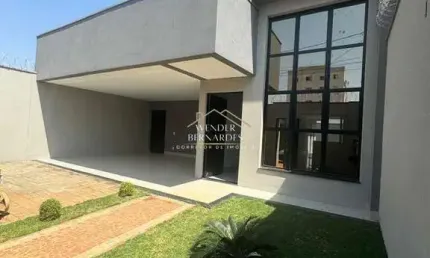 Novo Mundo: Casa 3 Suítes, Varanda Gourmet - Qualidade de Vida e Conforto Único.