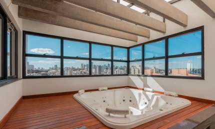 Cobertura Linear com 236m², 3 suítes, Ofurô,  3 vagas, Copacabana, Zona Sul