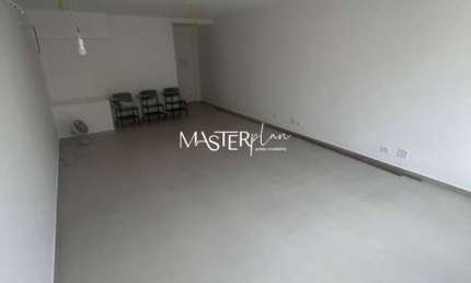 Sala comercial para alugar na Augusto de Carvalho, 45, Parque Ipiranga, Resende por R$ 2.000