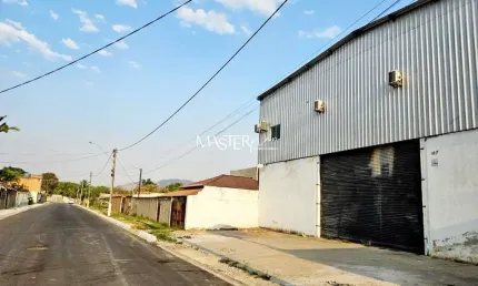Barracão / Galpão / Depósito à venda na Cinquenta e Um, 117, Morada da Barra, Resende por R$ 800.000