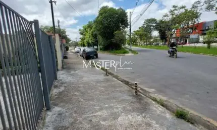Casa comercial para alugar na dos Umbus, 340, Cidade Alegria, Resende por R$ 2.500