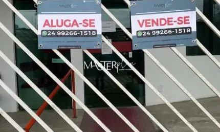 Ponto comercial para alugar na Catete Elson, 146, Montese, Resende por R$ 18.000