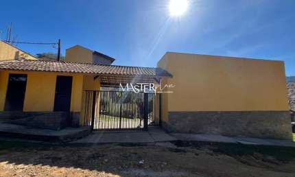 Casa à venda na Das Três Cachoeiras, 200, Penedo, Itatiaia por R$ 390.000