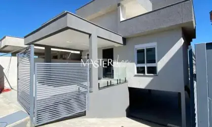 Casa com 3 quartos à venda na Rua Emmanuel Pedro Woelbert Sampaio, 1, Parque Ipiranga II, Resende por R$ 900.000