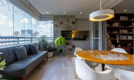 Apartamento á venda na Vila Andrade, com 4 suítes e 4 vagas.