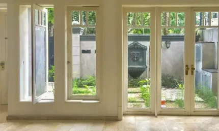 Sobrado Residencial, á venda em  Moema com 379m²  4 dormitórios 5 banheiros  4 vagas
