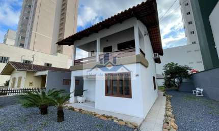 Casa com 3 quartos para alugar no Santa Rita, Brusque 