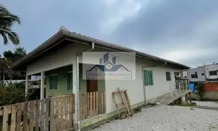 Casa com 2 quartos para alugar no Rio Branco, Brusque 