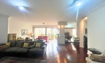 Apartamento com 5 suítes à venda na Alameda Grajaú em Alphaville.