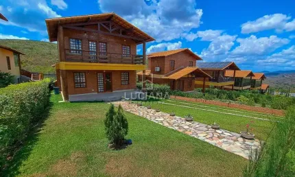 Espetacular! Casa com 3 suítes mobiliada em Gravatá-PE
