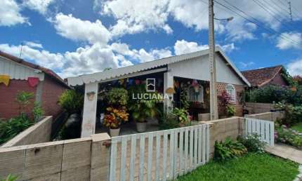 Próxima do centro da cidade! Casa com 3 quartos em condomínio