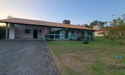 Casa com 3 quartos em Condomínio Acesso 100% Pavimento e Ruas Calçadas