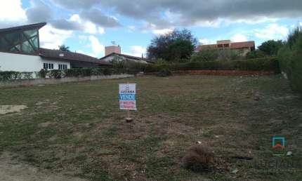 Terreno à venda em Condomínio Estilo Fazenda, de Alto Padrão