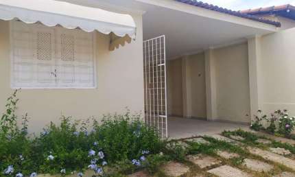 Casa com 3 quartos à venda na Rua Doutor Amaury de Medeiros, 2, COHAB-ll, Gravatá
