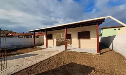 Confira! Casa fora de condomínio com bastante espaço - Gravatá/PE