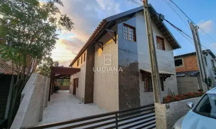 Casa com Vista do Lago - Condomínio com Excelente Localização - Gravatá/PE