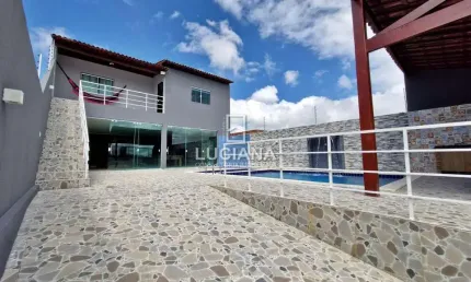 Sua Casa com Piscina e Salão em excelente localização em Gravatá/PE!
