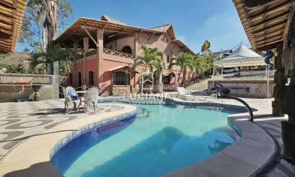 Perto do Centro da cidade! Casa com 8 Quartos em Condomínio - Gravatá/PE