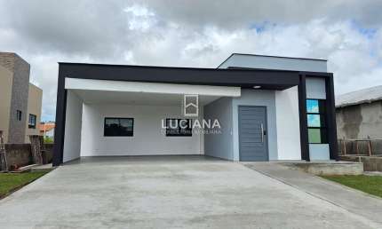 Belíssima Casa com 3 Quartos à venda em Condomínio em Gravatá/Sairé