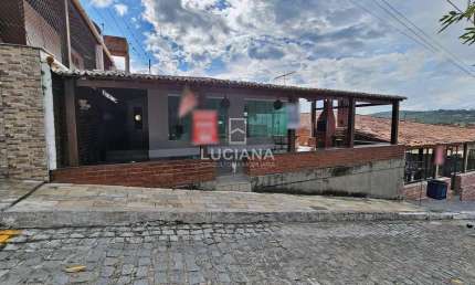 Localização Incrível! Casa com 3 Suítes Condomínio Perto do Centro - Gravatá/PE