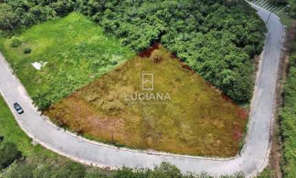 De esquina! Terreno com área incrível em Condomínio de Alto Padrão em Gravatá/PE