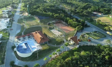 490 m²! Lote Nascente em Condomínio com excelente estrutura perto da BR-232