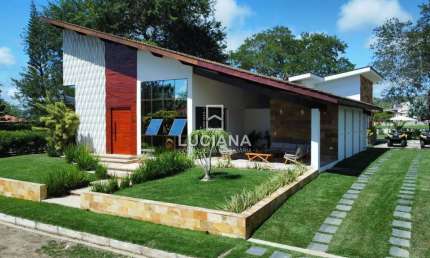 Estilo Country! Casa de Alto Padrão com 4 Suítes em Condomínio em Gravatá/PE