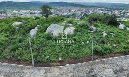 Vista Panorâmica! Lote com 1356 m² em Excelente Condomínio em Bezerros/PE