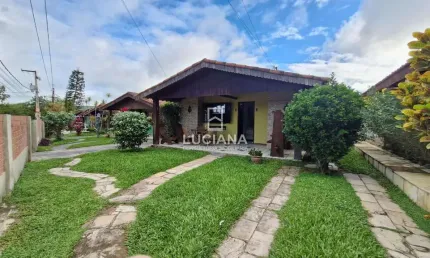 Casa com 3 Quartos em Condomínio localizado a 500 metros da Via Local em Gravatá