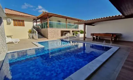 Oportunidade! Casa fora de condomínio com 5 Quartos e Piscina em Gravatá/PE!