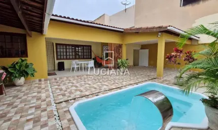No coração da Cidade! Casa com 3 Quartos em Excelente localização - Gravatá/PE
