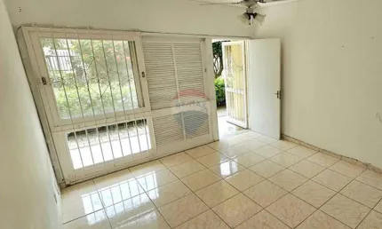 Cabo frio a venda, 69m² - 2 quartos, sala arejada, cozinha e área de serviço. próximo ao canal itajuru, centro e shopping park lagos
