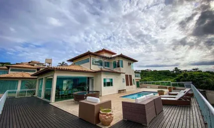 Luxuosa Casa de Condomínio a venda em Búzios - BRAVA DESLUMBRANTE