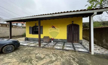 Casa à venda com área  gourmet em São Pedro da Aldeia/RJ - R$ 270 MIL.