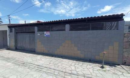 Casa para venda com 4 quartos em Castelo Branco - João Pessoa - PB