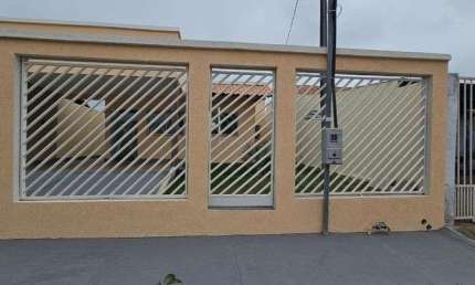 Vendo Excelente Casa 3/4 Residecial Cloves Vetorato em Várzea Grande.