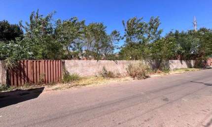 Vendo 4 Lotes de 250m² área total 1000m² no bairro Dr. Fabio em Cuiabá valor R$ 270 mil