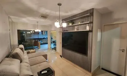 Linda Casa Sobrado 4 quartos sendo 2 suítes Condomínio Esmeralda